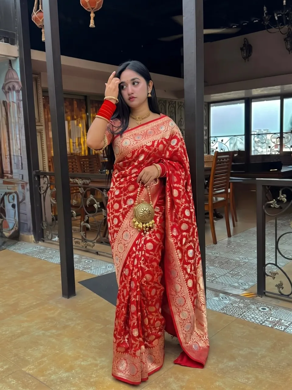 Red banarasi katan silk meenakari jaal saree, view 3