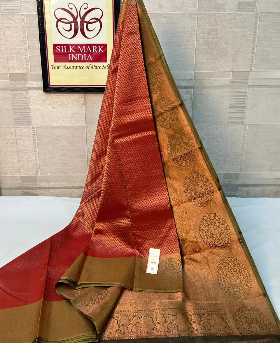 Rust & Mehendi kanchipuram pure silk saree